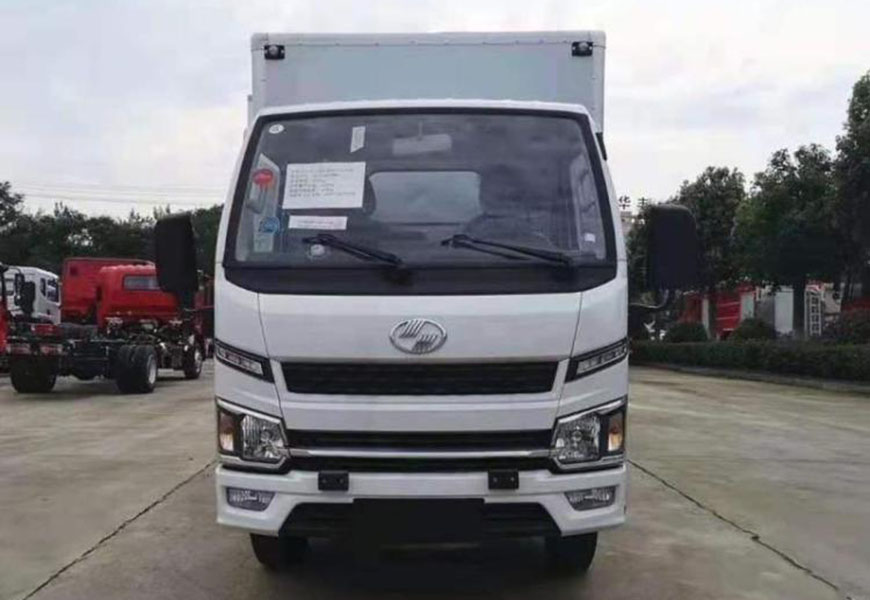 躍進(jìn)藍(lán)牌柴油國(guó)六爆破器材運(yùn)輸車